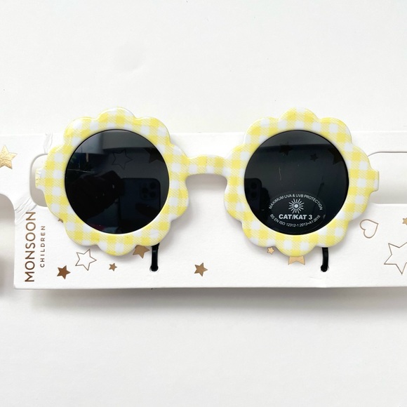 Girls Daisy Sunglasses with Yellow White Checker Pattern - Picture 1 of 9
